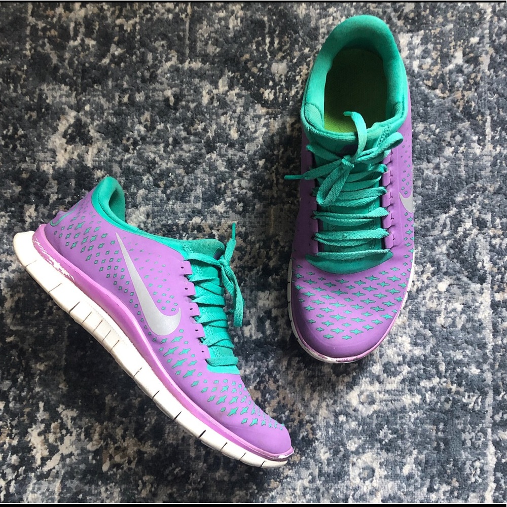 Size 9 Nike freerun